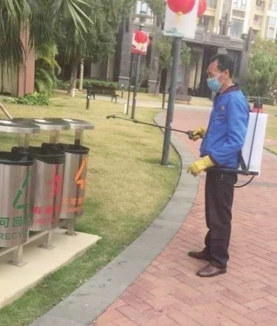 社區(qū)消毒。.jpg